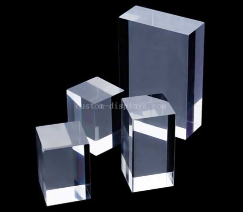Blocchi espositivi quadrati e rettangolari solidi in acrilico trasparente personalizzati