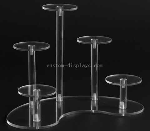 Présentoirs en acrylique multi-pieds sur mesure